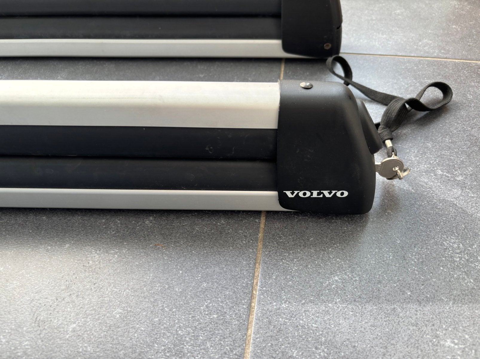 Porte-skis Volvo / Thule d’origine – 3 paires, Enlèvement, Utilisé
