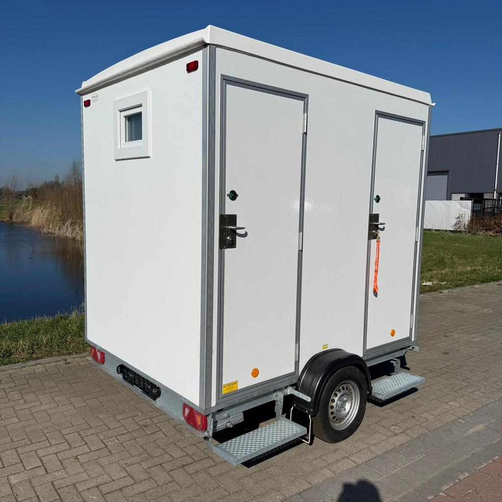 Nieuwe 1-1 toiletwagen met vermalers uit voorraad, Ophalen, Nieuw