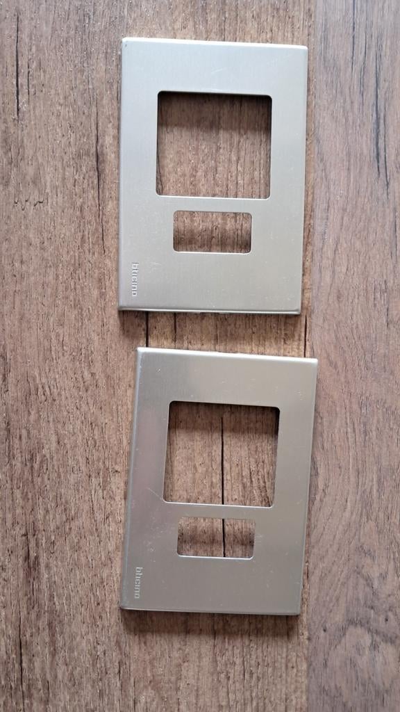 Bticino magic alu plaatjes, Enlèvement ou Envoi, Utilisé, Prise de courant