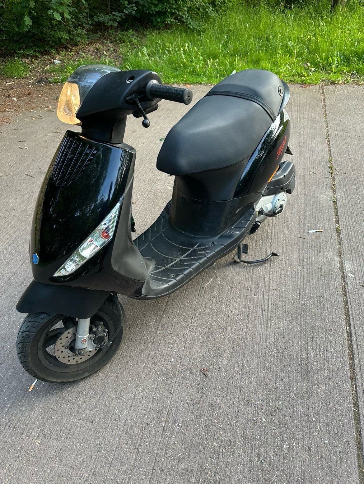 Piaggo zip 50cc 4t, Ophalen, Zip, Klasse A (25 km/u), Zo goed als nieuw