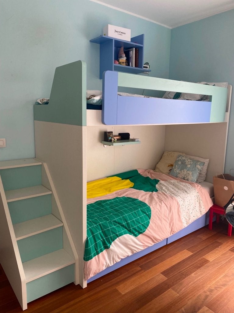 Hoogwaardig stapelbed en 2 matrassen inbegrepen, Kinderen en Baby's, Kinderkamer | Stapelbedden en Hoogslapers, Zo goed als nieuw