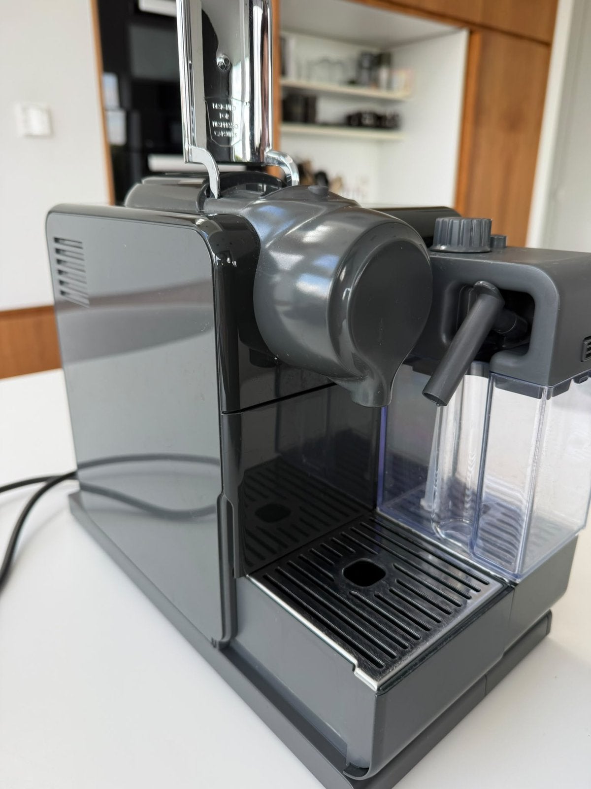 De’Longhi Nespresso Lattissima Touch, Electroménager, Machine à espresso, Enlèvement ou Envoi, Dosettes et capsules de café, 1 tasse
