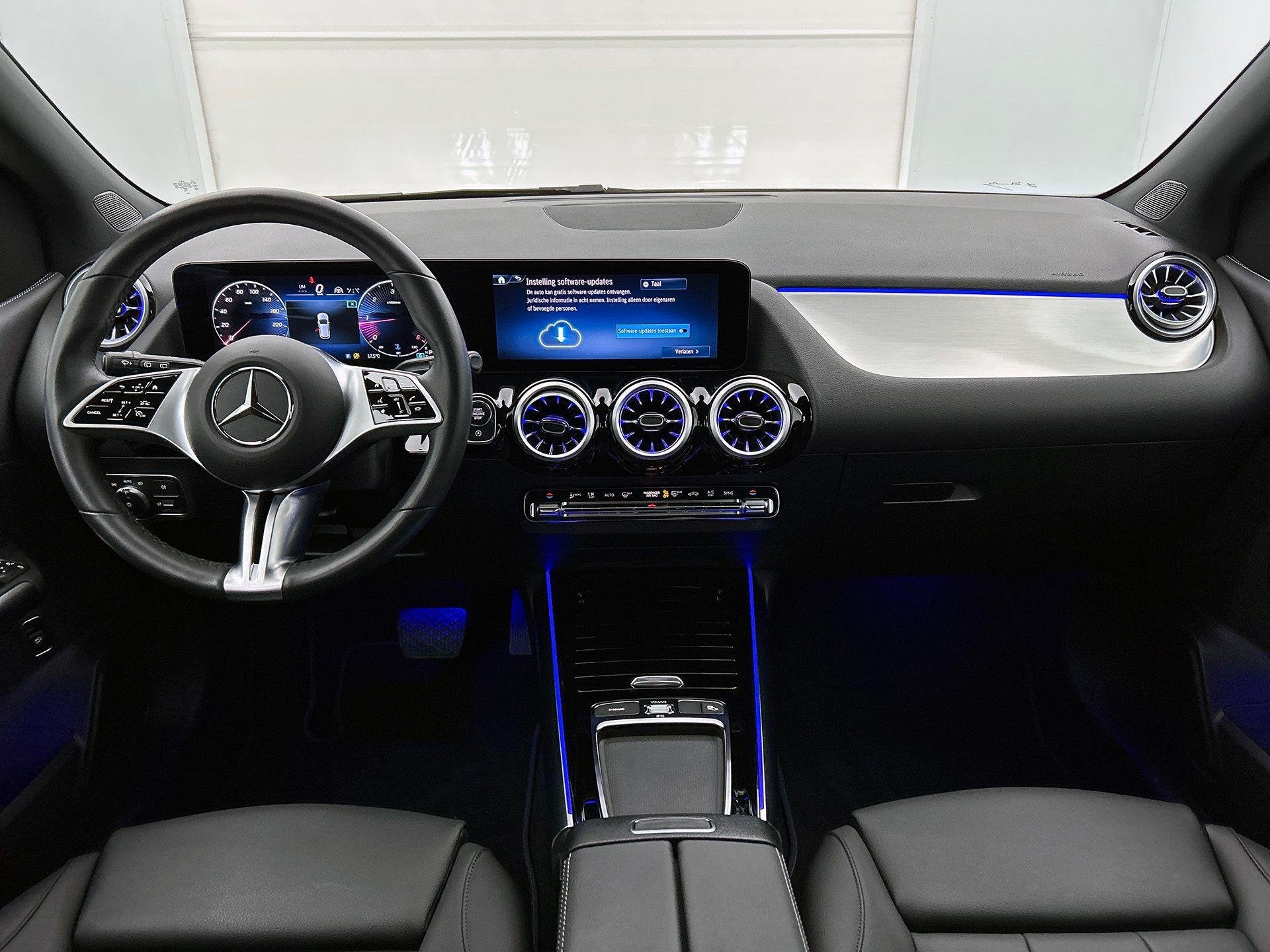 Mercedes-Benz B-Klasse 200 d Luxury Line Trekhaak | Distroni, Autos, Argent ou Gris, 110 kW, Noir, Automatique