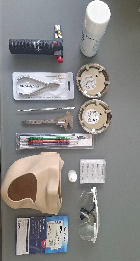 volledige trousse voor eerste bachleor tandarts, Enlèvement, Comme neuf