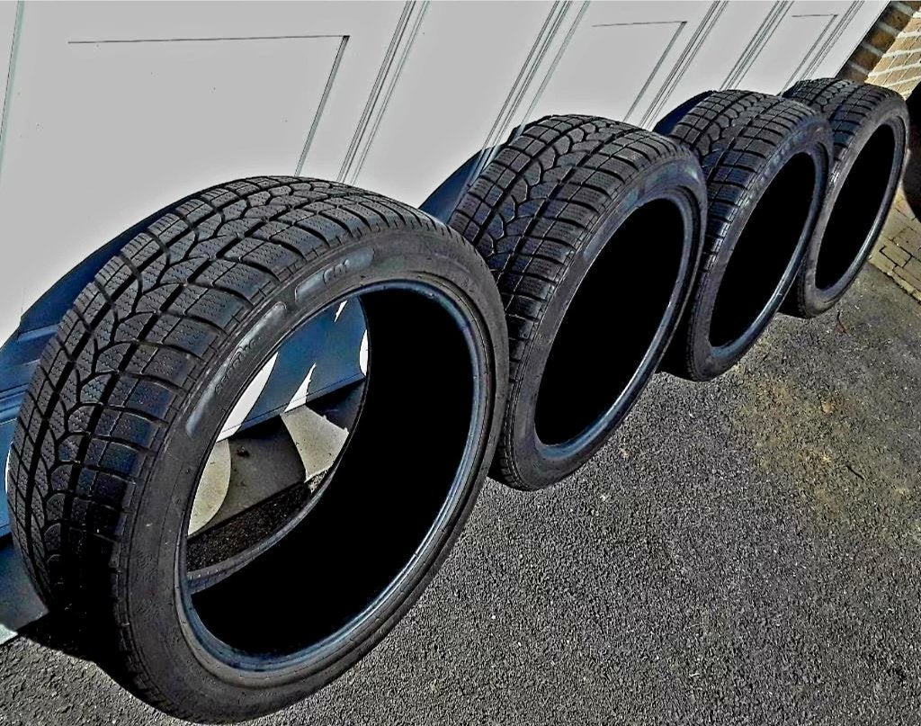 4 très bons pneus hiver 225/45-18 avec 6 à 6,5 mm de profil, Autos : Pièces & Accessoires, Pneus & Jantes, Pneus hiver, Enlèvement