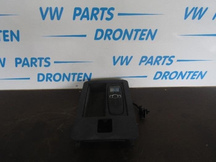 Téléphone d'un Audi A8, -, 3 mois de garantie, Audi, Utilisé
