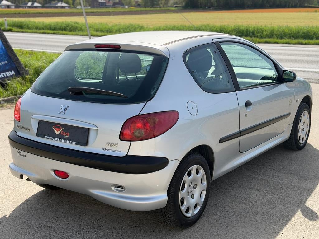 Peugeot 206 benzine 86000Km GOEDE STAAT + keuring vvk, Autos, Achat, Entreprise, Radio, Euro 4