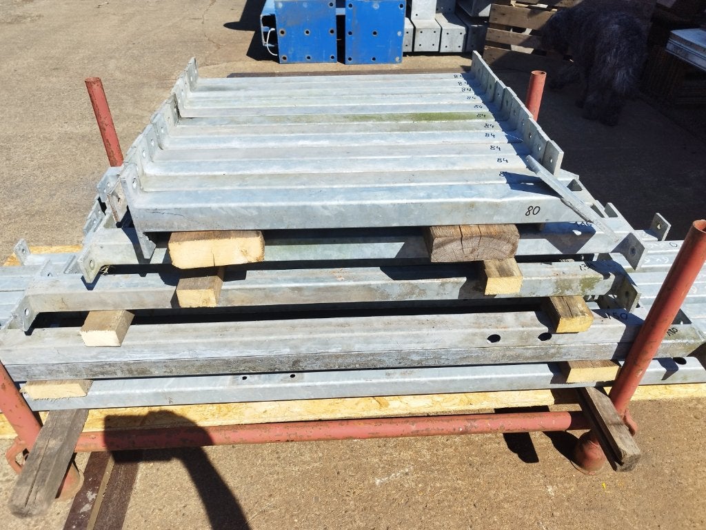 Gegalvaniseerde metalen kokers 60x60x3 mm + voet, Ophalen, Gebruikt, Koker 60x60x3 mm, Geen idee