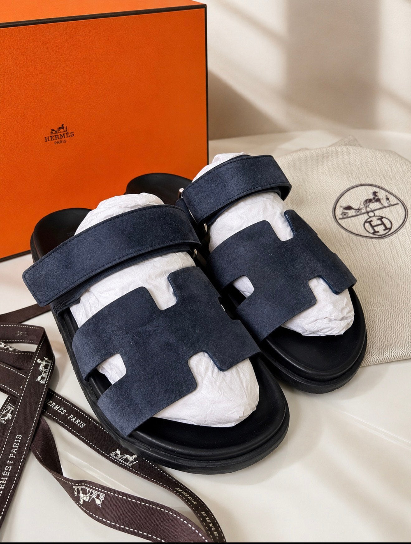 HERMÈS CHYPRE LIMITED EDITION SANDALS BLUE, 44 AUTHENTIEK!, Vêtements | Hommes, Chaussures, Comme neuf, Bleu, Sandales, Envoi