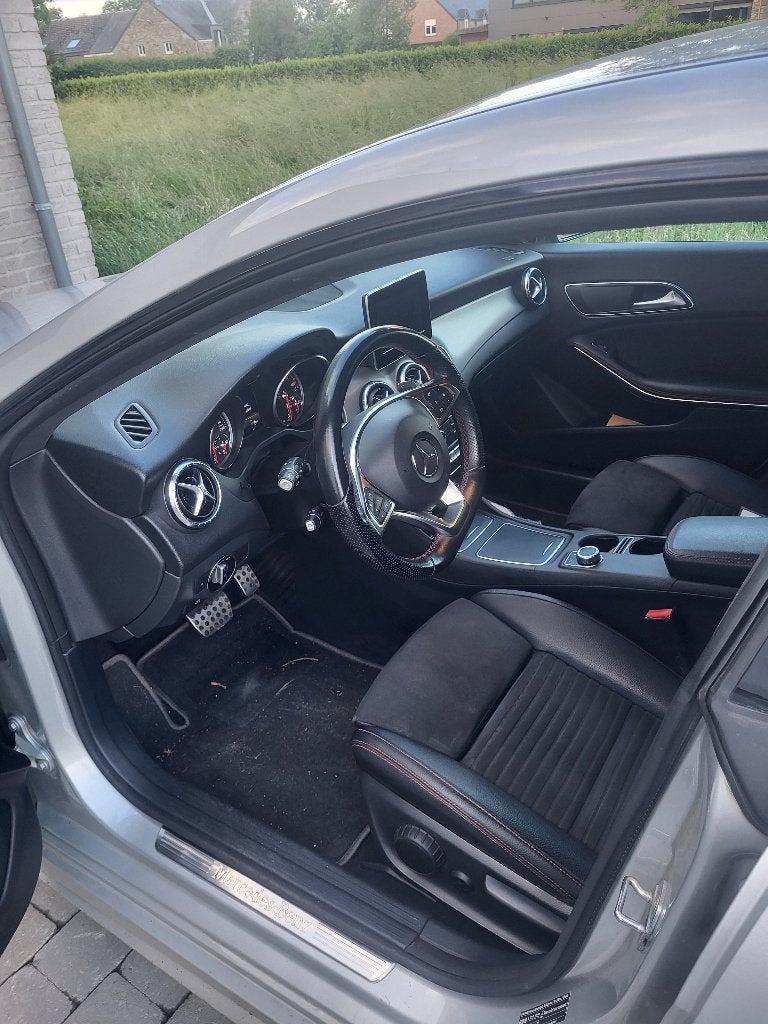 Mercedes cla 200, Autos, Euro 6, Entretenue par le concessionnaire, Noir, 5 portes