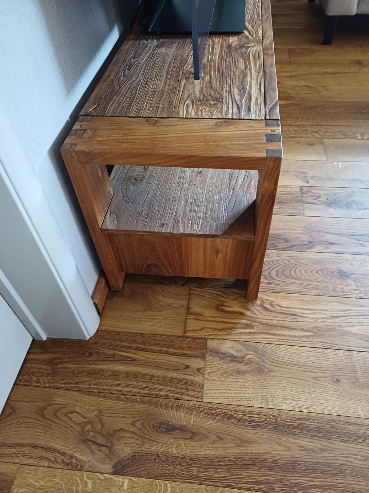 TV KAST, Huis en Inrichting, Ophalen