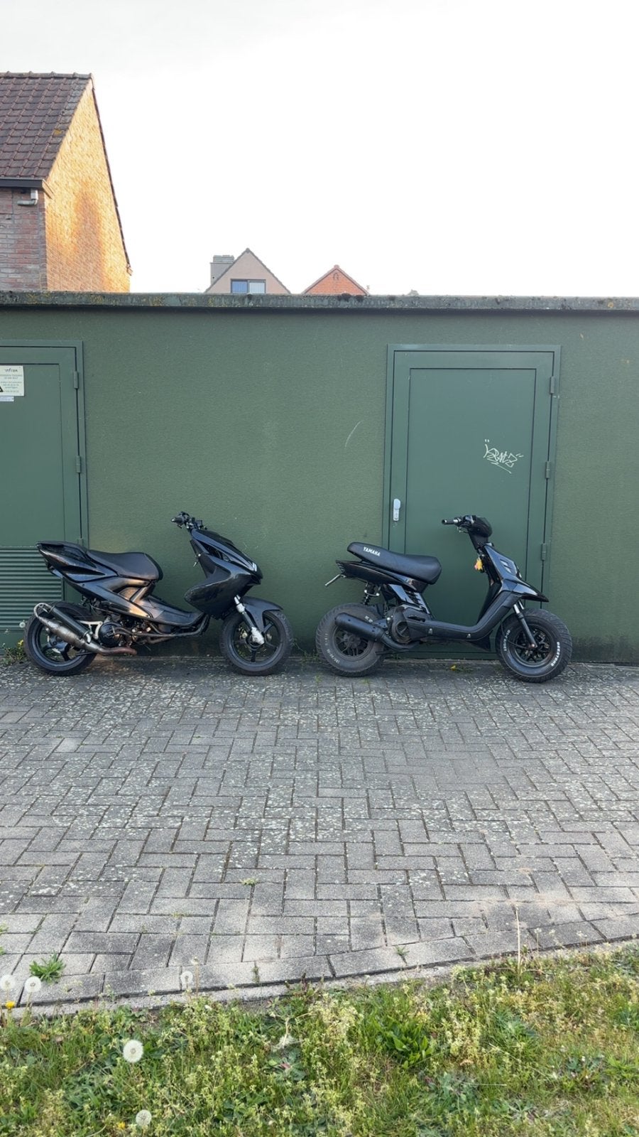 Yamaha aerox 50 cc 2 takt, Ophalen, Zo goed als nieuw, Aerox