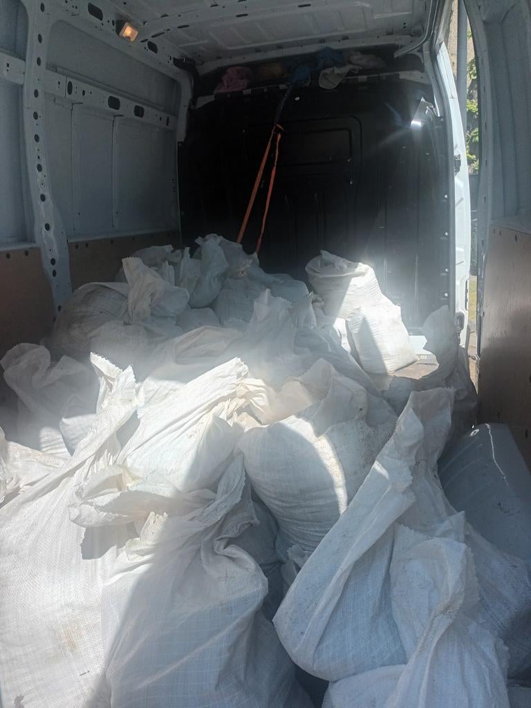 Location Camionnette avec chauffeur, Nissan