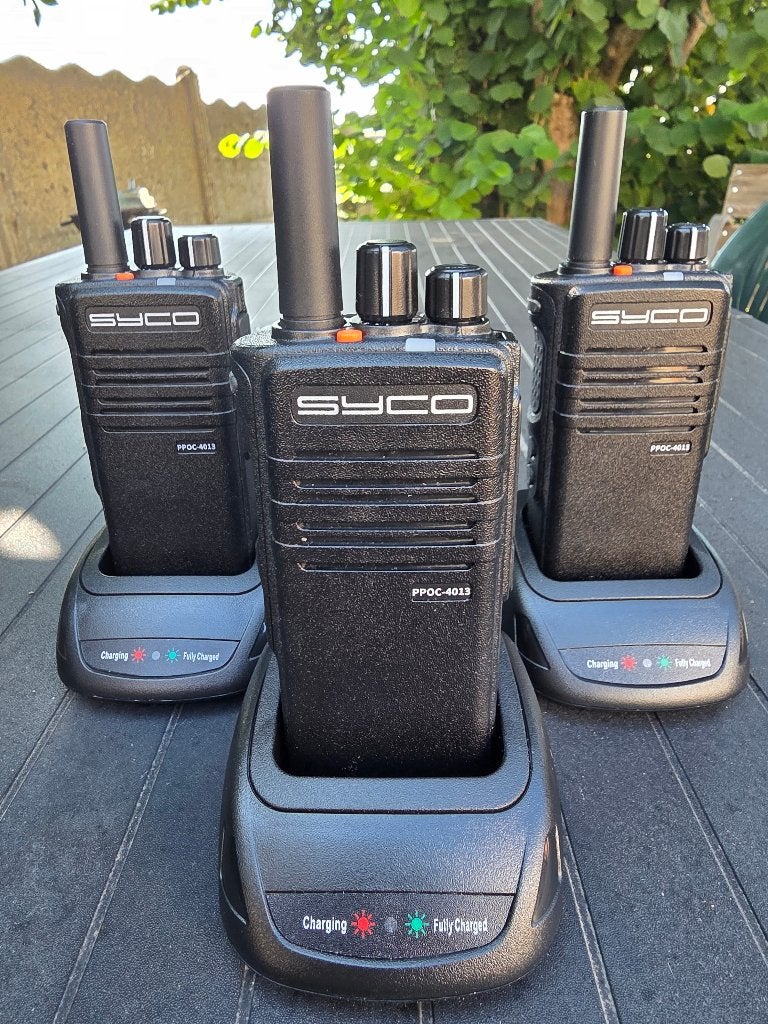 Talkie walkie 4g, Ophalen, Zo goed als nieuw, 15 km of meer, Portofoon of Walkie-talkie