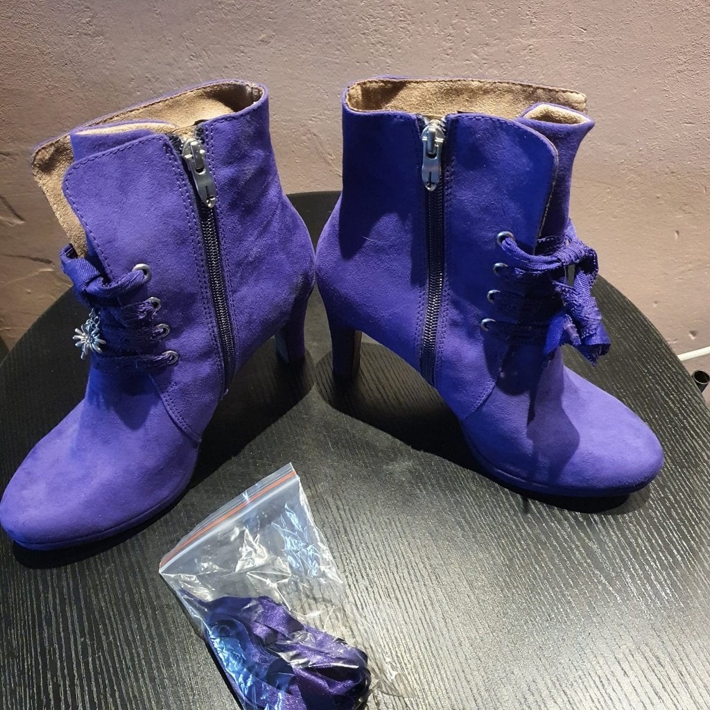 Nieuwe paarse tamaris laarzen maat 38 NIEUW, Kleding | Dames, Schoenen, Nieuw, Ophalen of Verzenden