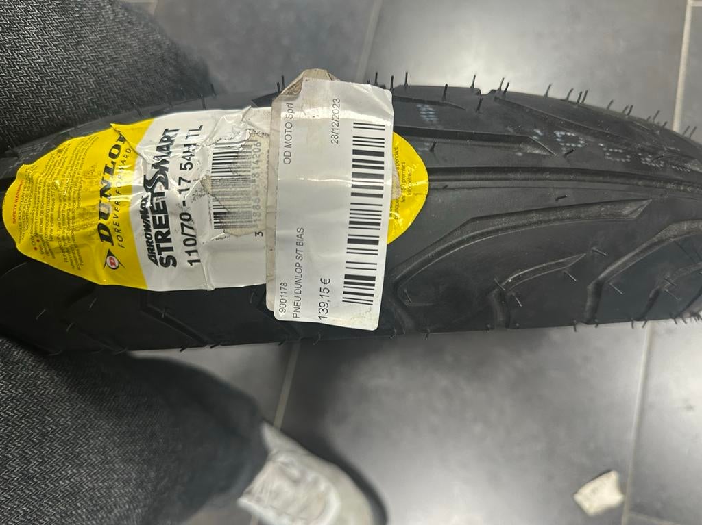 Pneu moto 110 70 17 dunlop, Ophalen