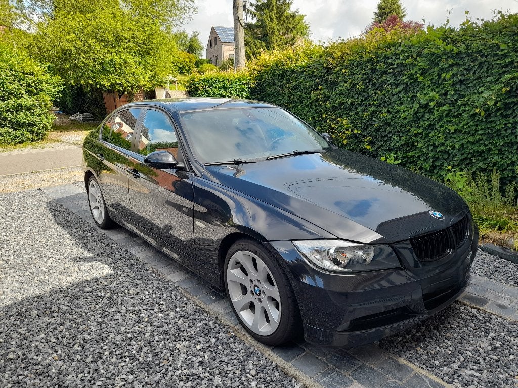 BMW 318i E90 129cv, Achterwielaandrijving, Zwart, 4 cilinders, Leder