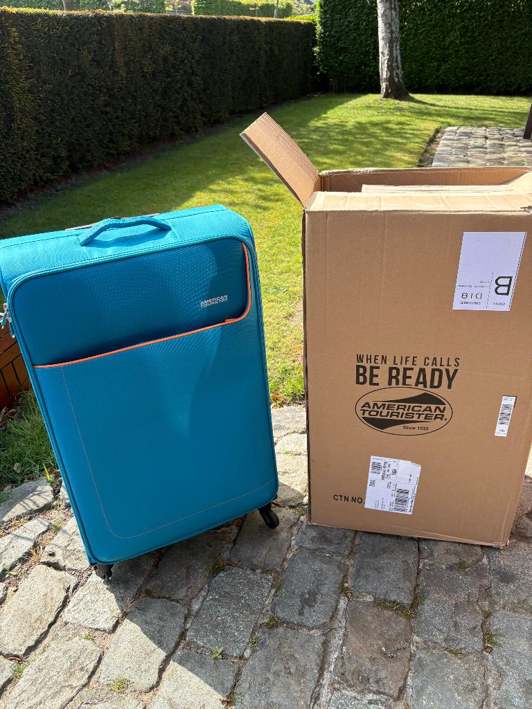 Reiskoffer, Handtassen en Accessoires, Ophalen, Overige materialen, Wieltjes, Zo goed als nieuw