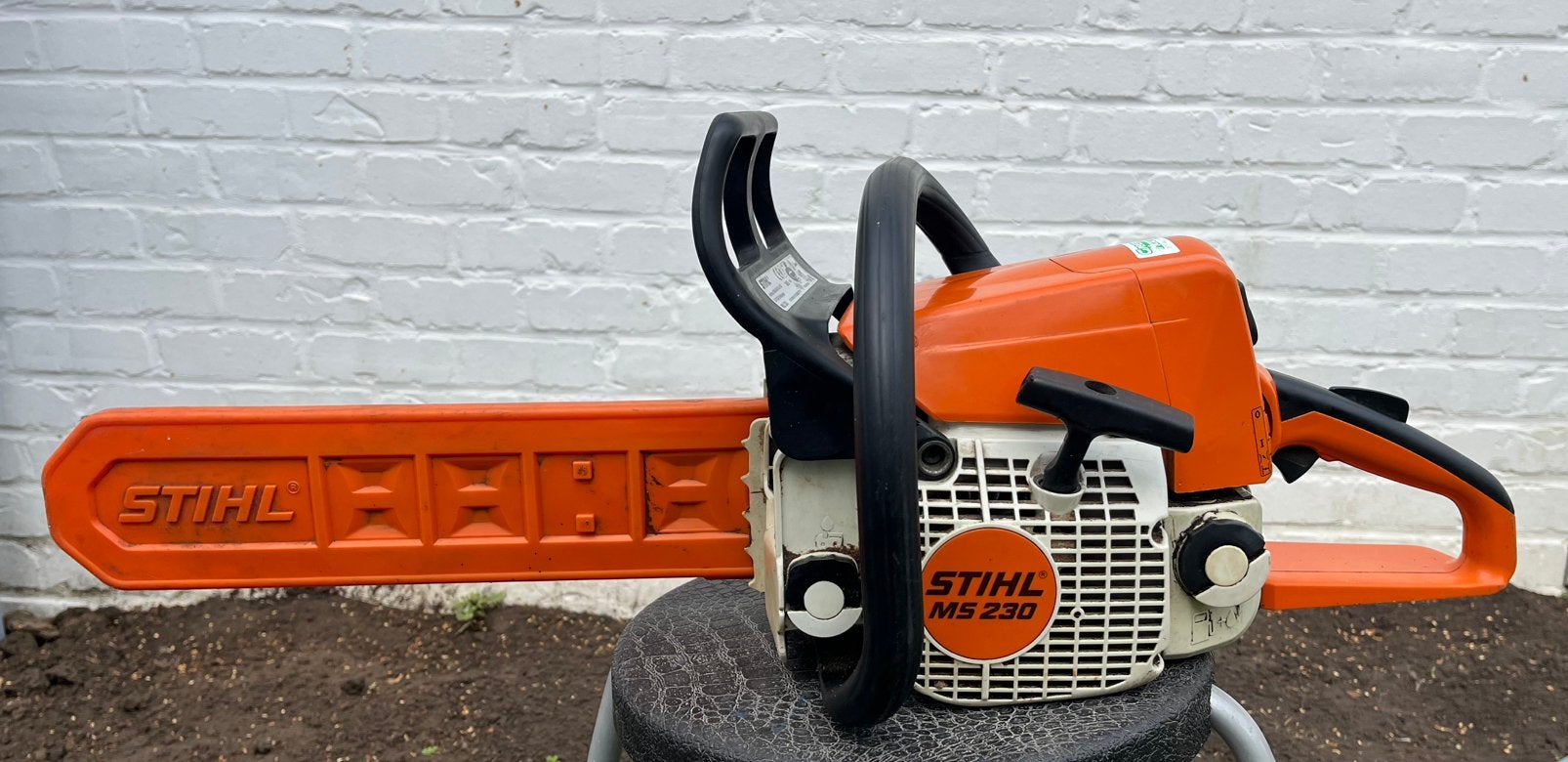 Tronçonneuse Stihl MS 230, Enlèvement, Utilisé