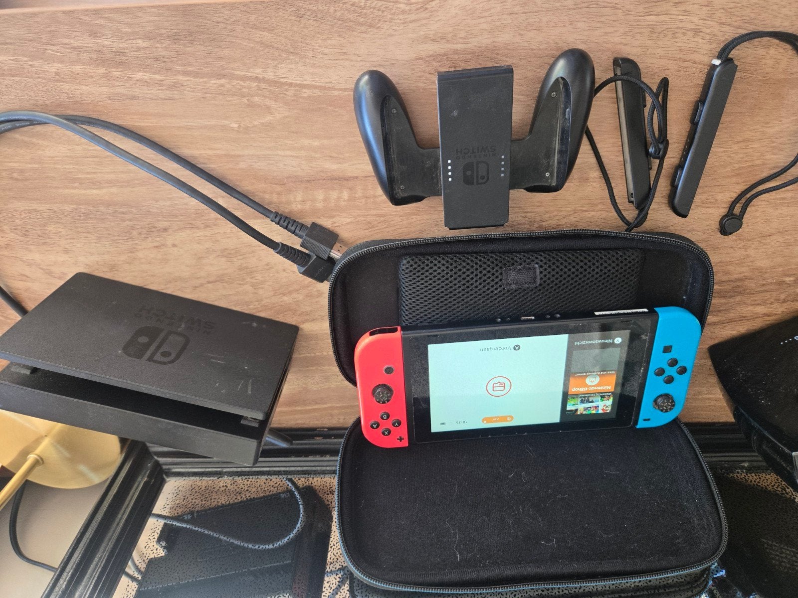 Nintendo Switch avec accessoires, Consoles de jeu & Jeux vidéo, Consoles de jeu | Nintendo Switch, Enlèvement
