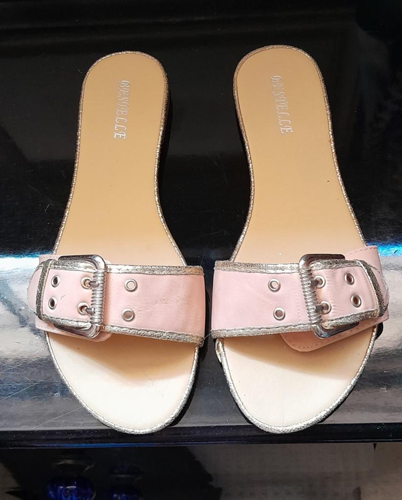 Prachtige slippers 39, Instappers, Bestelle, Ophalen of Verzenden, Zo goed als nieuw