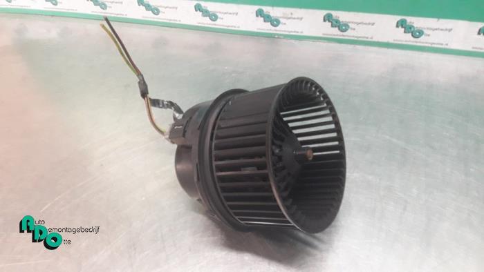 Moteur de ventilation chauffage d'un Ford Focus (Focus 04-), -, 3 mois de garantie, -, -