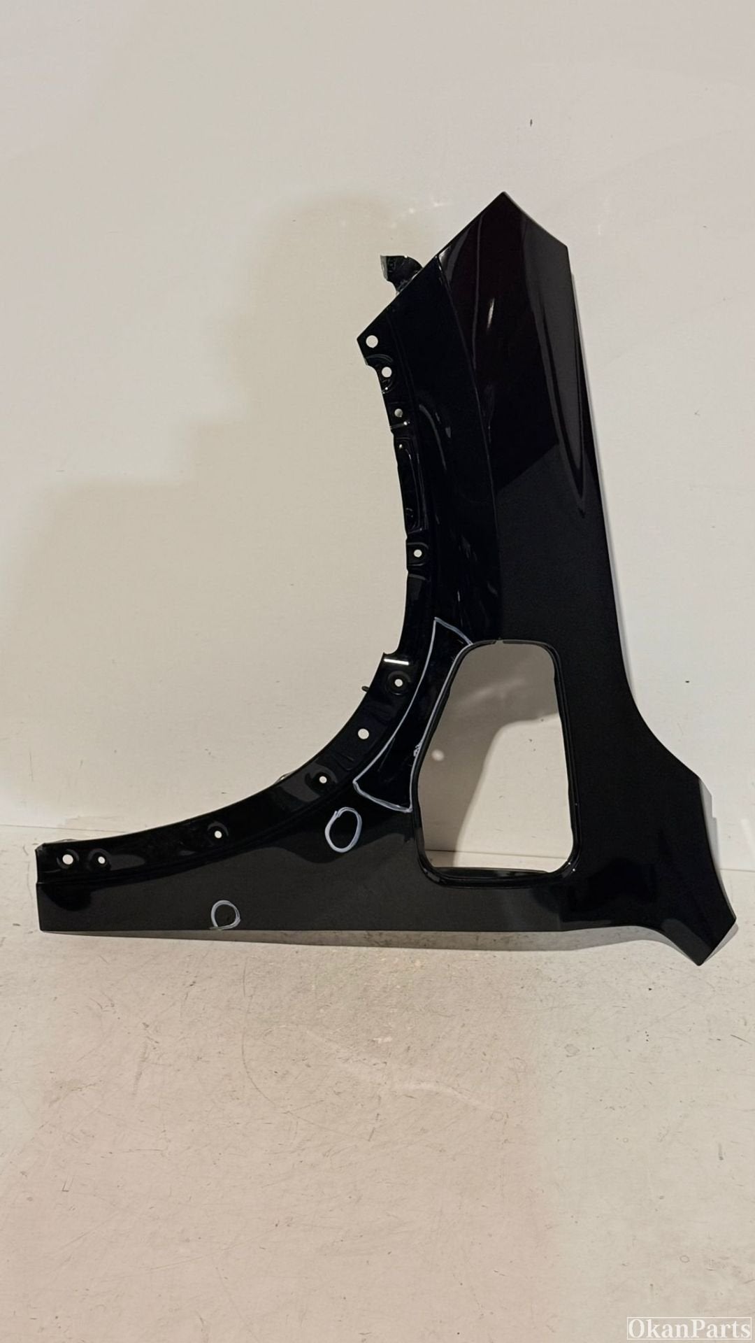 BMW iX1 X1 garde-boue avant gauche, Info@fabrikant.eu, Fabrikant BV, Fabrikantstraat 1
1000 AA  Amsterdam, NL, Gauche