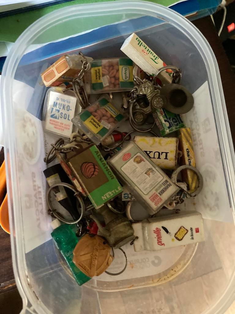 Collection de 40 porte-clés vintage, Verzamelen, Ophalen, Gebruikt, Merk