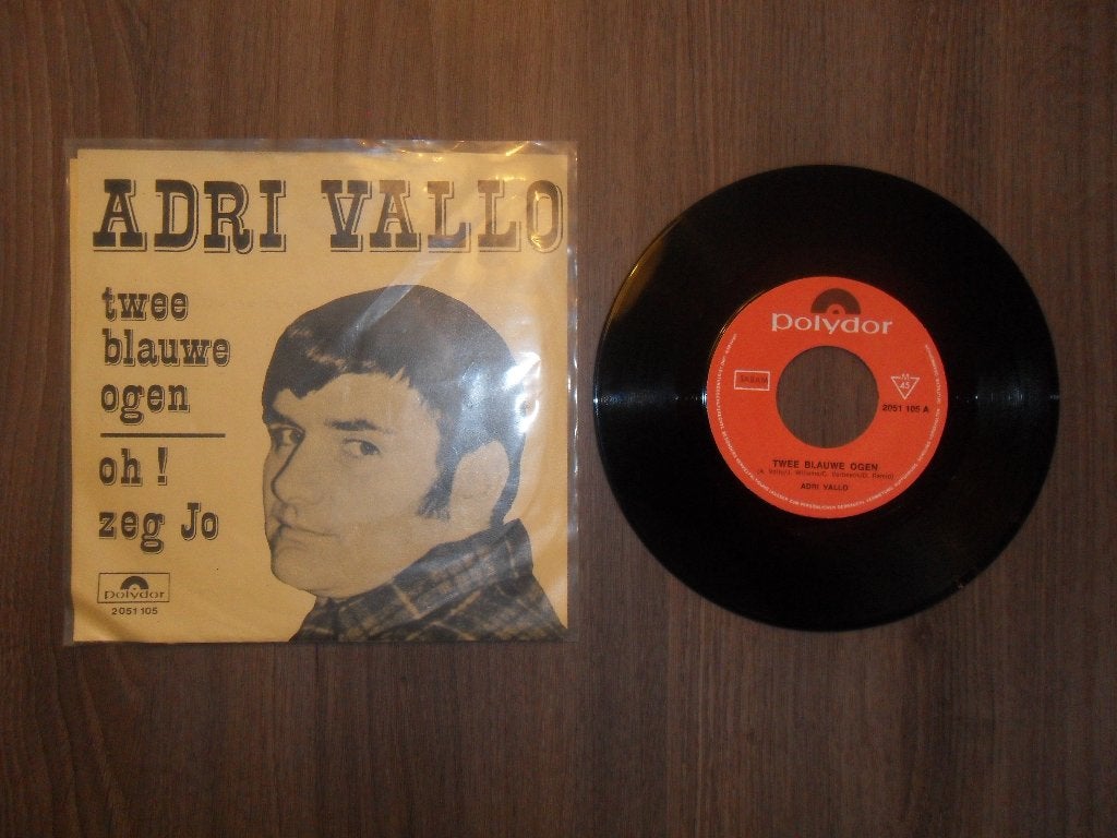 Adri Vallo - Twee blauwe ogen, Ophalen of Verzenden, Gebruikt, 7 inch, Levenslied of Smartlap