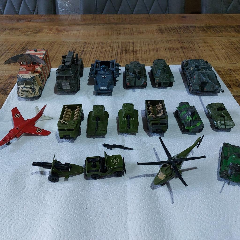 Véhicules militaires, Enlèvement ou Envoi
