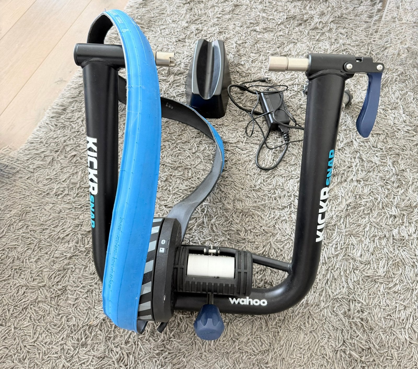 Wahoo KICKR SNAP (Smart Fietstrainer / Wheel-on), Sport en Fitness, Wielrennen, Ophalen, Zo goed als nieuw