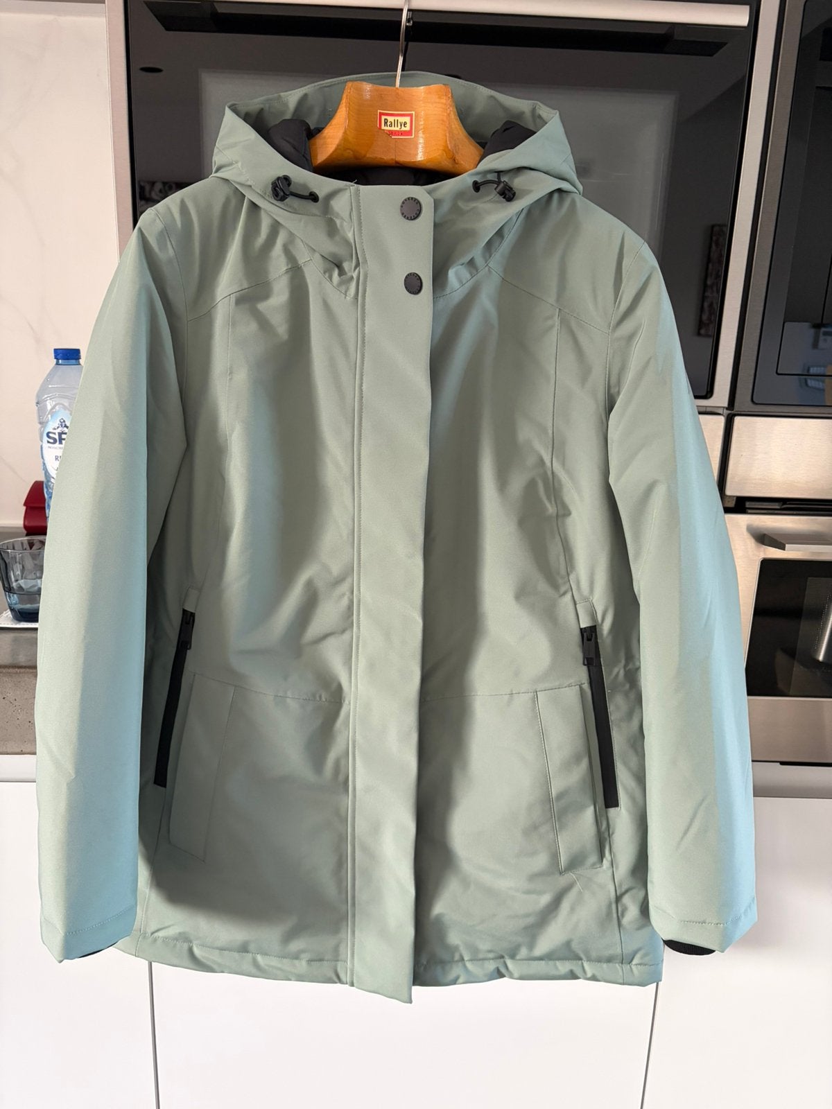 Dames jas “Covered”, Kleding | Dames, Ophalen of Verzenden, Zo goed als nieuw, Maat 42/44 (L)