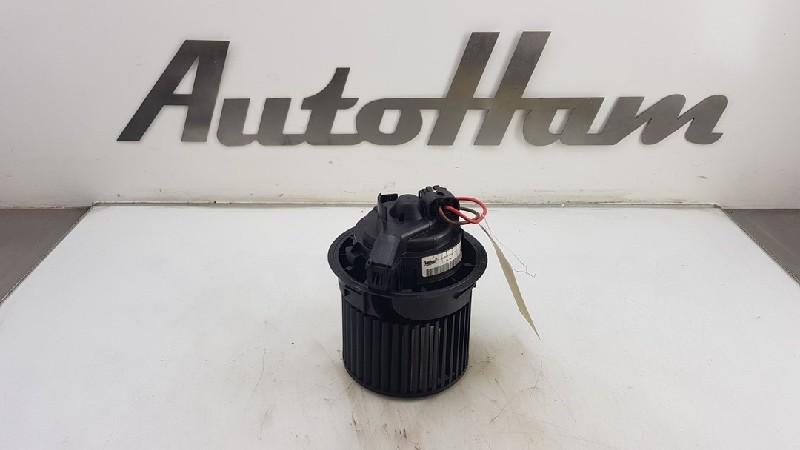KACHEL VENTILATORMOTOR Clio IV Estate / Grandtour (7R), Gebruikt, Renault