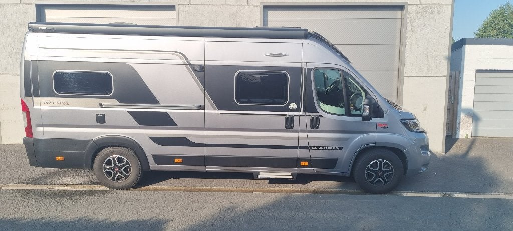 Adria TWIN SUPREME 640 SGX, Toilette à cassette, Fiat, Automatique, Adria