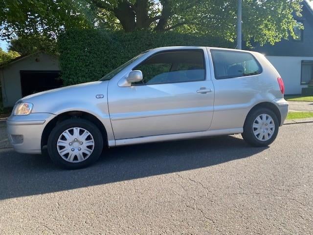 vw polo  , gekeurd voor verkoop met carpass., Auto's, Handgeschakeld, Particulier, 1000 cc, Airbags