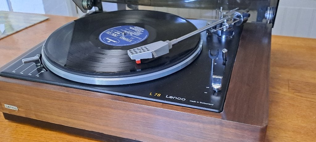 Lenco L78 platenspeler in schitterende staat met accessoires, Audio, Tv en Foto, Platenspelers, Ophalen of Verzenden, Zo goed als nieuw
