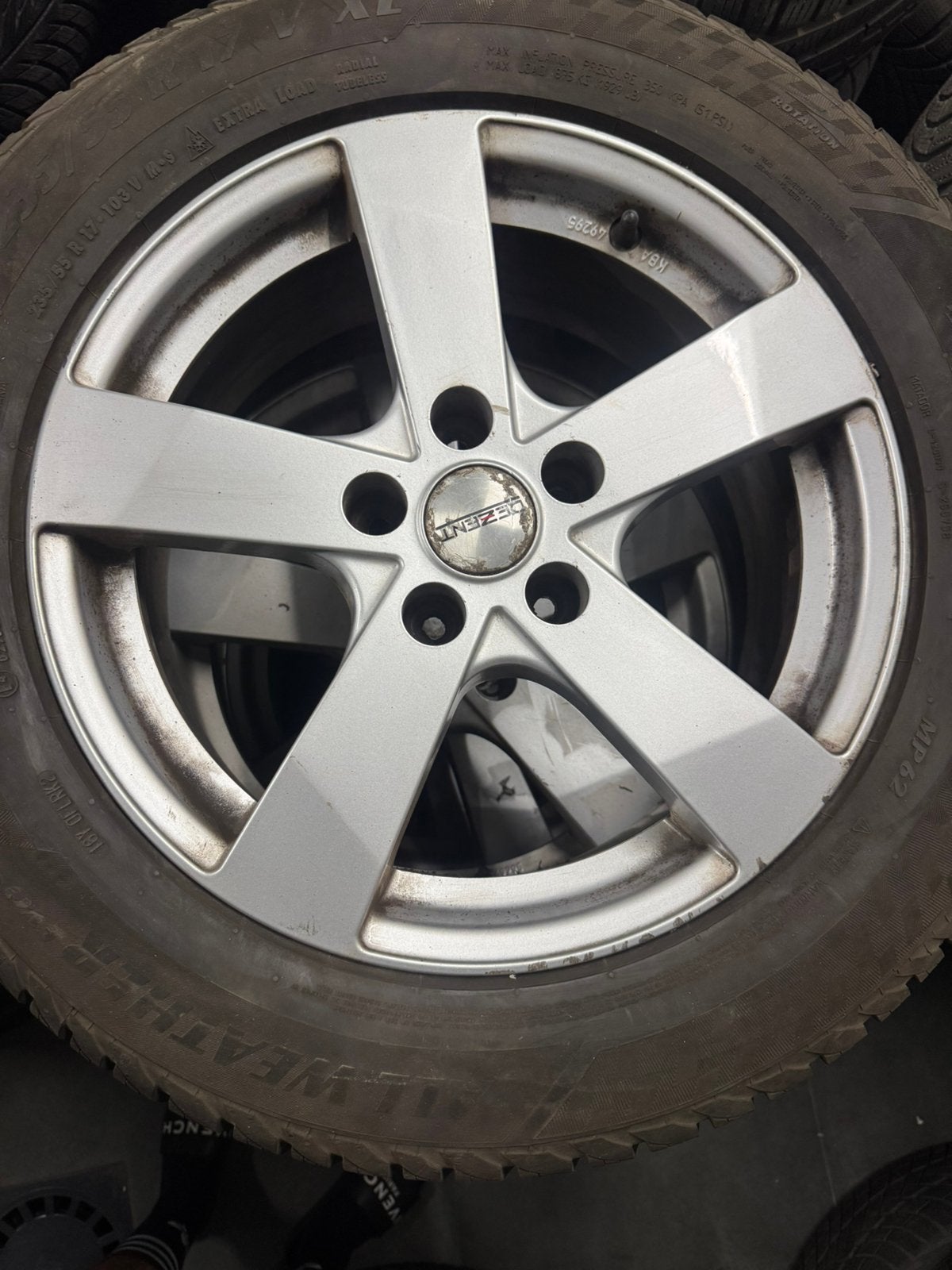 4 roues hiver Dezent 17″ Matador 235/55 R17, Enlèvement, Pneus hiver, Pneu(s)
