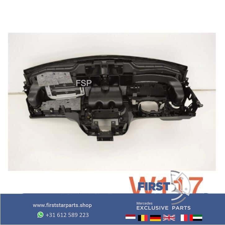 W117 CLA Facelift Dashboard + Airbags Mercedes 2013-2018 AMG, Gebruikt, -, -, Ophalen of Verzenden