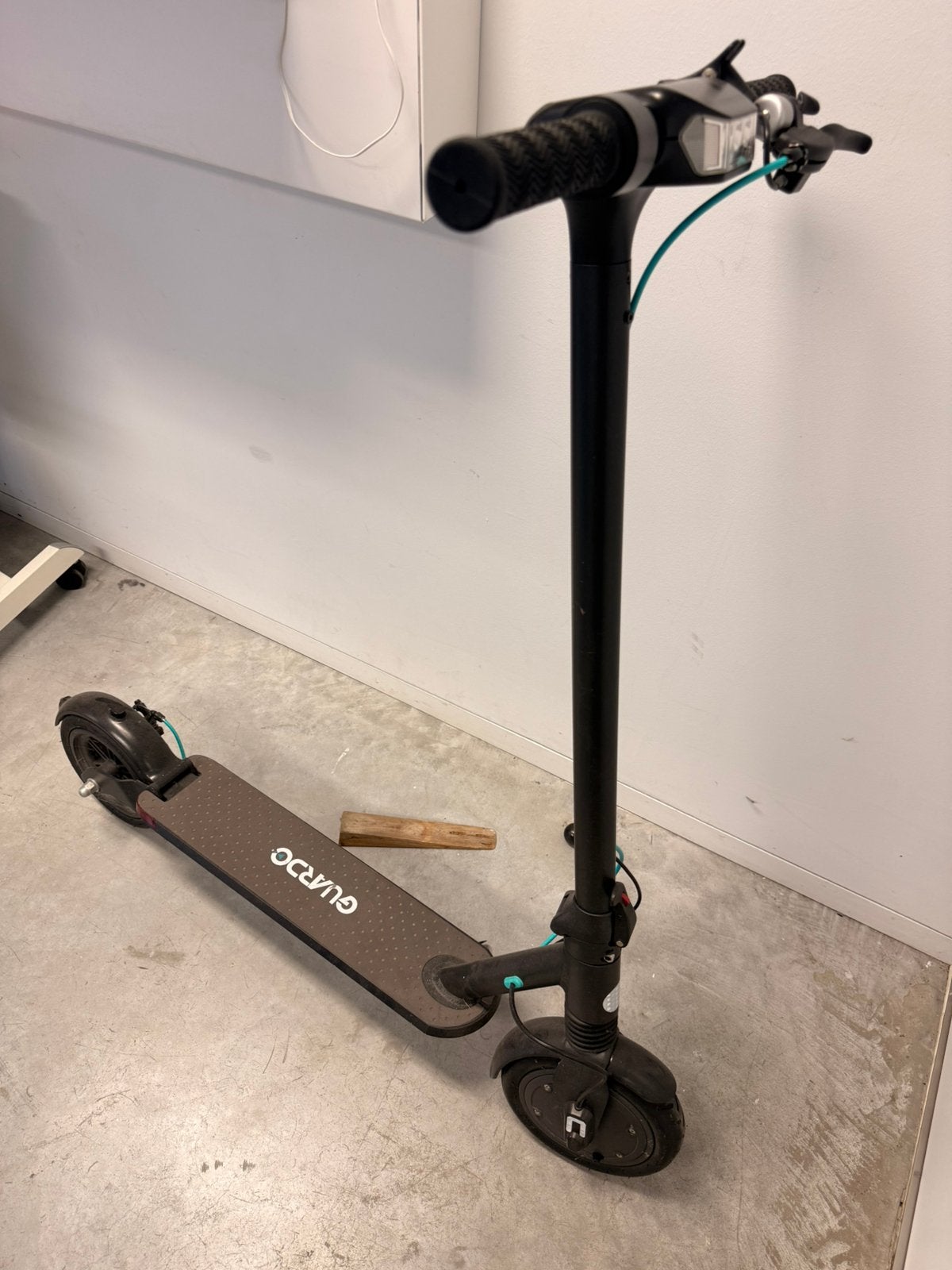 Elektrische step Guardo(hubo), Fietsen en Brommers, Ophalen, Zo goed als nieuw