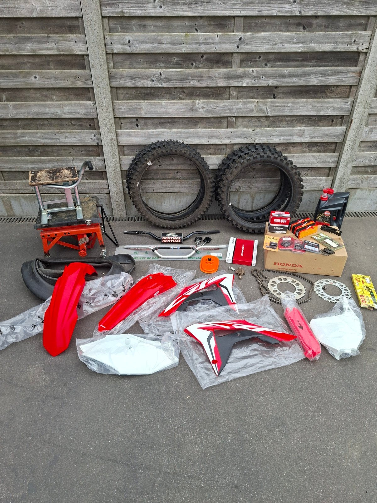 Honda CRF 450R BJ 2017
-jeu de couverture original jamais ut, Motos, Enlèvement