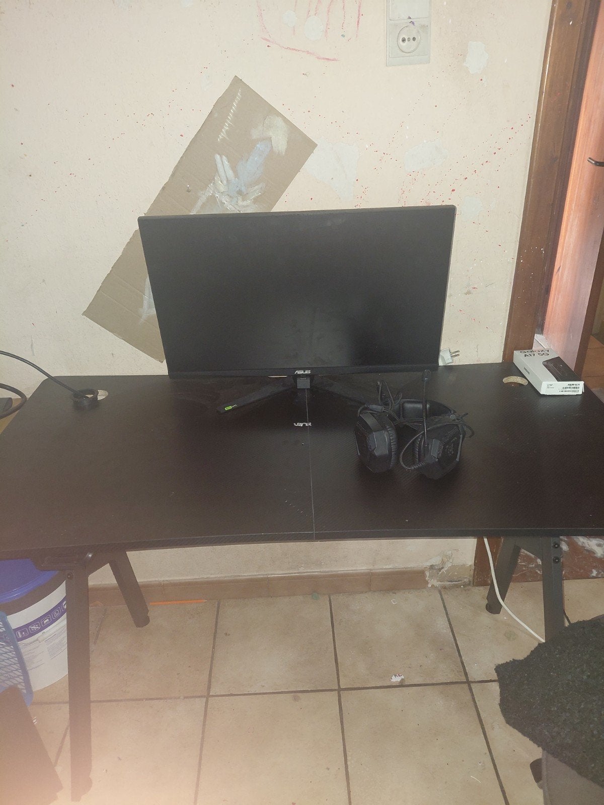 gaming TV alot of gaming option + desk + headphones, Ophalen of Verzenden, Gaming headset, Nieuw, Bedraad