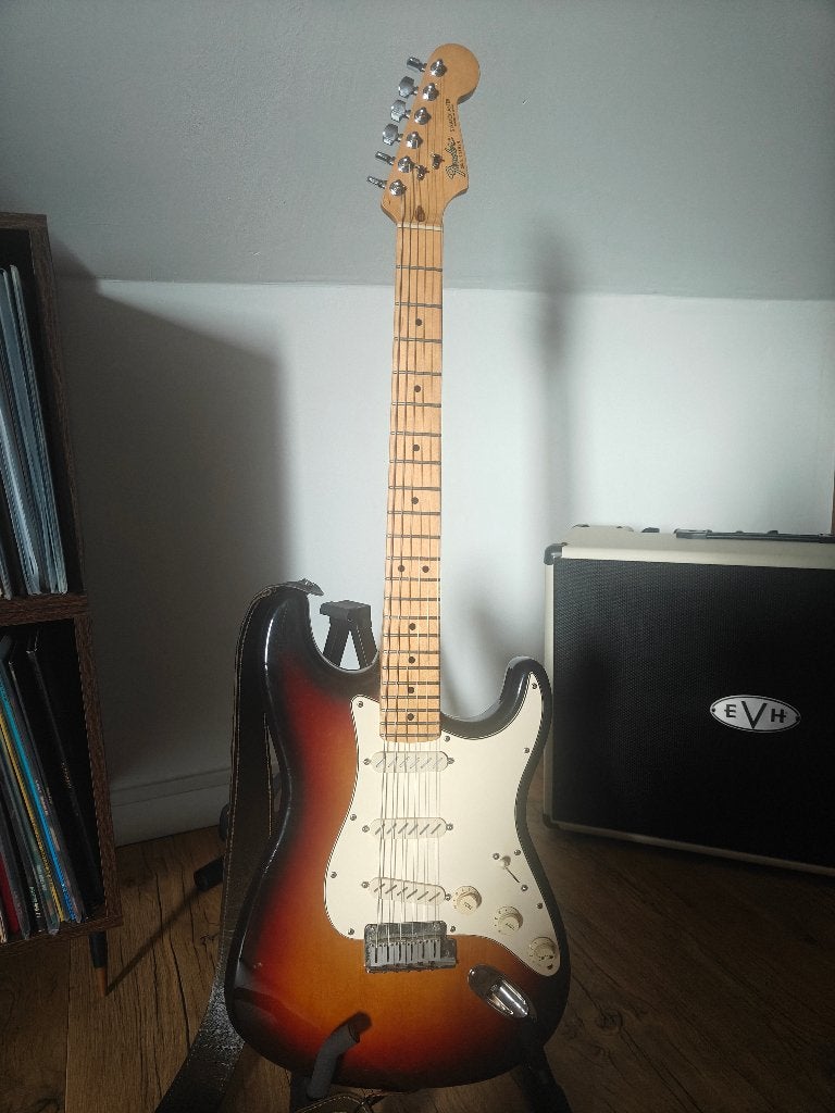 Fender stratocaster sunburst 1989 incl flightcase, Musique & Instruments, Enlèvement, Utilisé, Solid body, Fender