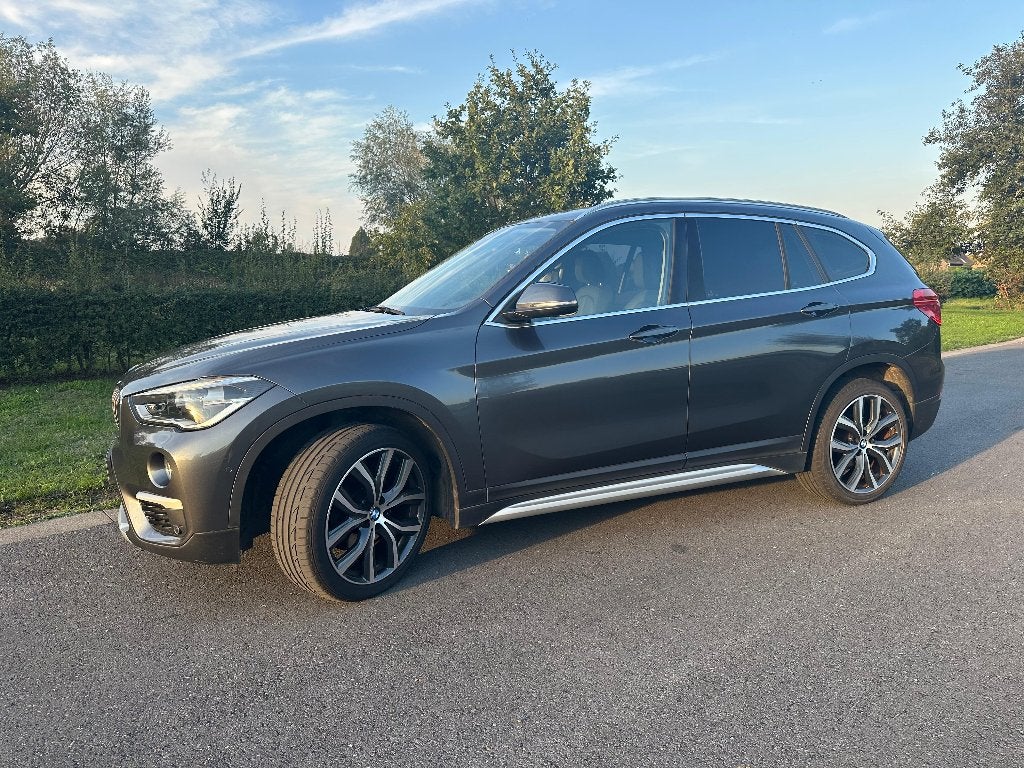 BMW X1 2.0 sDrive18 - 150PK - Topstaat!, Dealer onderhouden, Achterwielaandrijving, 4 cilinders, Leder
