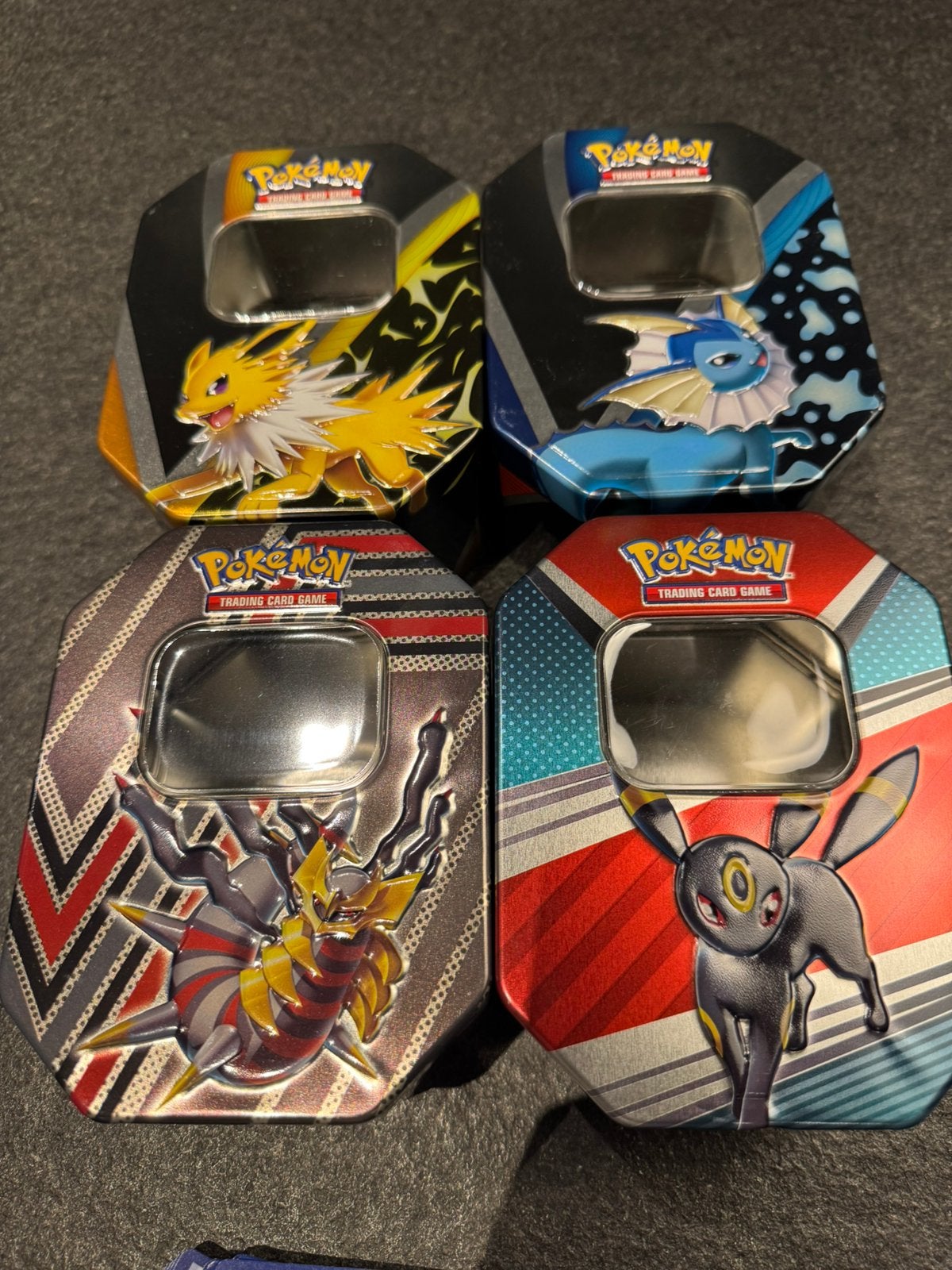 Boîtes vides Pokémon TCG — Collection de potentiels cachés, Hobby & Loisirs créatifs, Enlèvement ou Envoi, Utilisé
