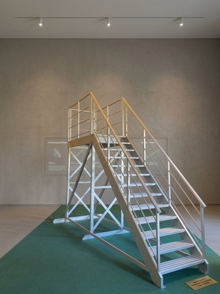 escalier palier, plate-forme de travail, Bricolage & Construction, Enlèvement, Comme neuf, Escalier, 2 à 4 mètres