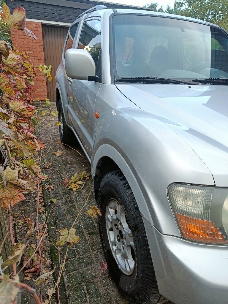 Mitsubishi Pajero 3.2 DI-D , 136k.w. , 2002j., Auto's, Stof, 2800 kg, Particulier, SUV of Terreinwagen