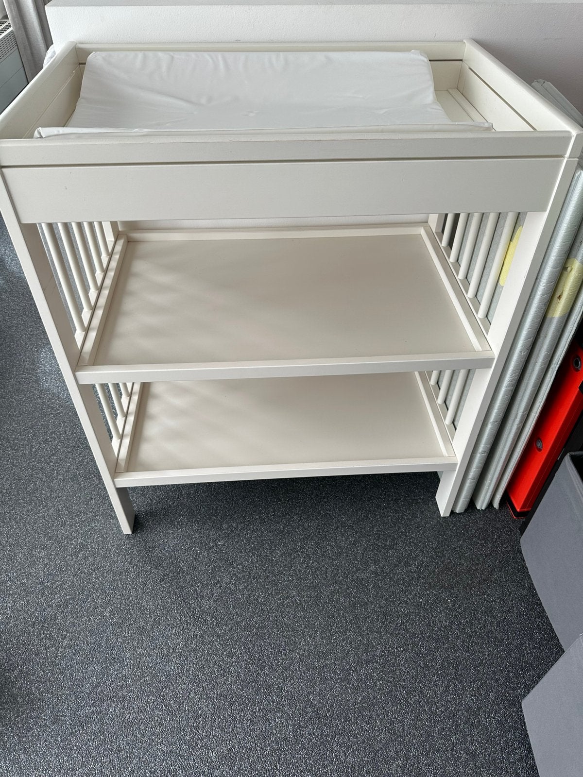 Luiertafel met kussen, Ophalen, Zo goed als nieuw