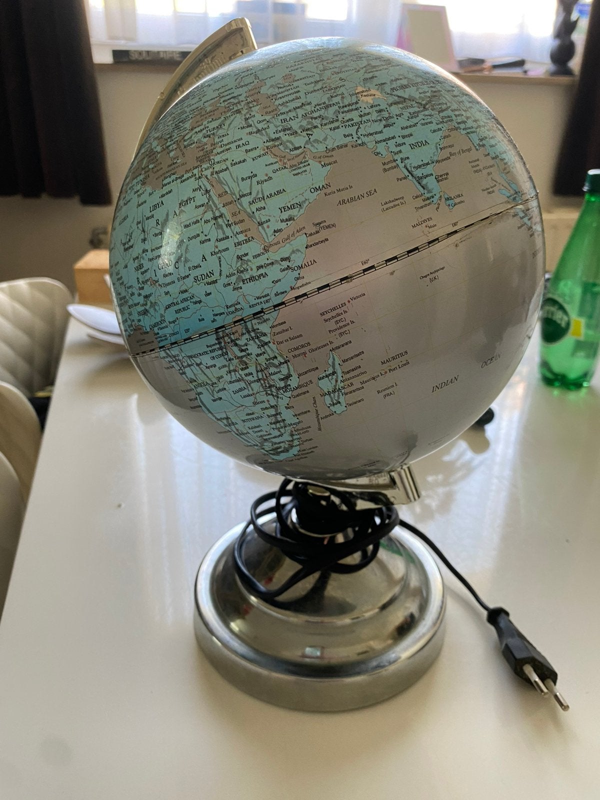 Mappemonde, Enlèvement ou Envoi, Comme neuf