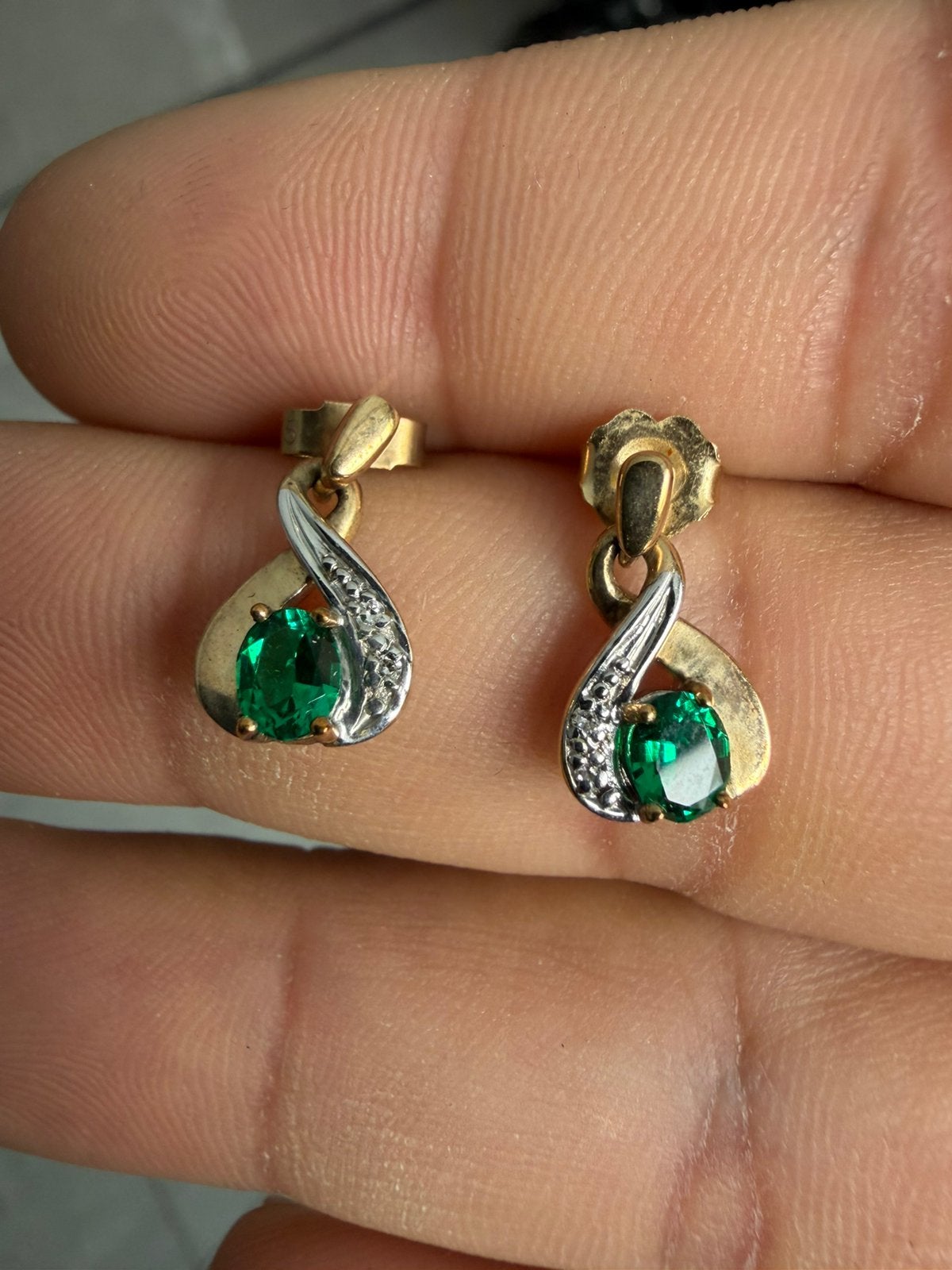 14 karaat Diamant & Smaragd, Handtassen en Accessoires, Oorbellen, Ophalen, Zo goed als nieuw, Goud