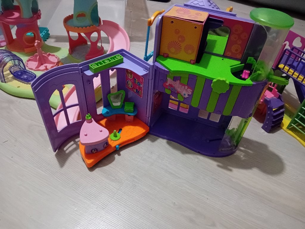 7 poppenhuizen +poppen, Kinderen en Baby's, Ophalen of Verzenden, Gebruikt, Overige typen
